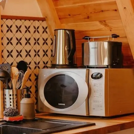 Nyaktekercs Wood Cabin - Hot Tub בית נופש אסטרגום