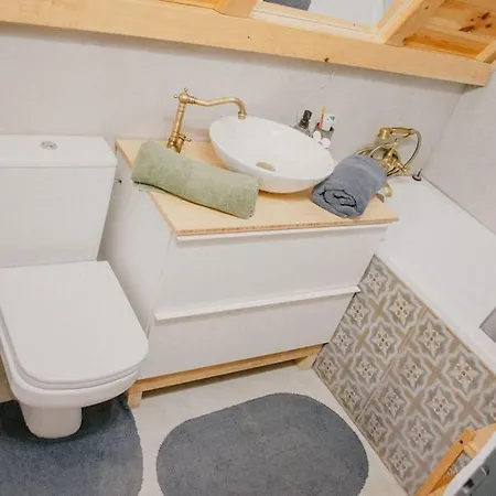 Nyaktekercs Wood Cabin - Hot Tub אסטרגום
